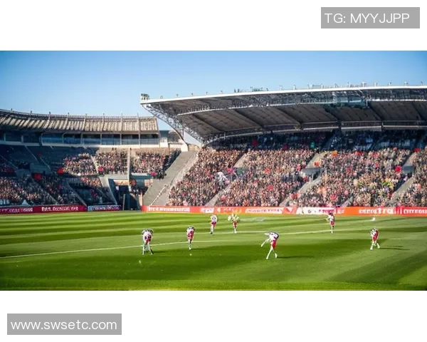 足球之美：在绿茵场上感受激情与艺术的完美结合